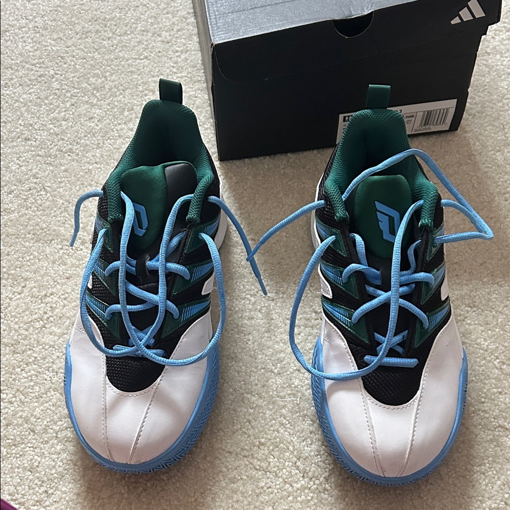 Men’s basketball shoes. Dame Certified 3 like new condition. Adidas